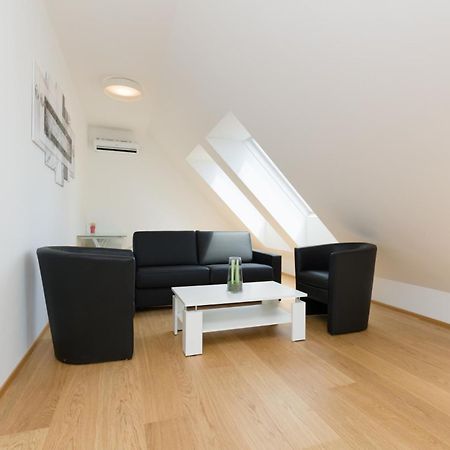 Central Riverside Residences Viena Habitación foto